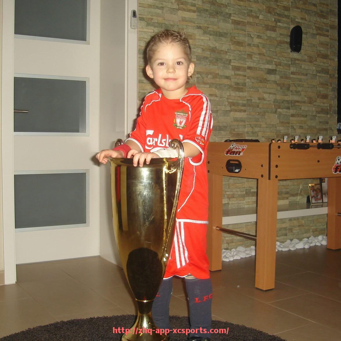 杏彩体育-法甲各队最佳进攻策略盘点与实战效果分析